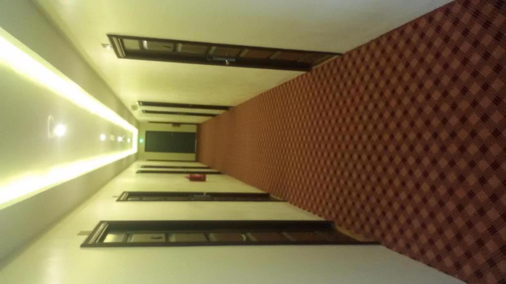 Virati Hotel Yangon Exterior foto