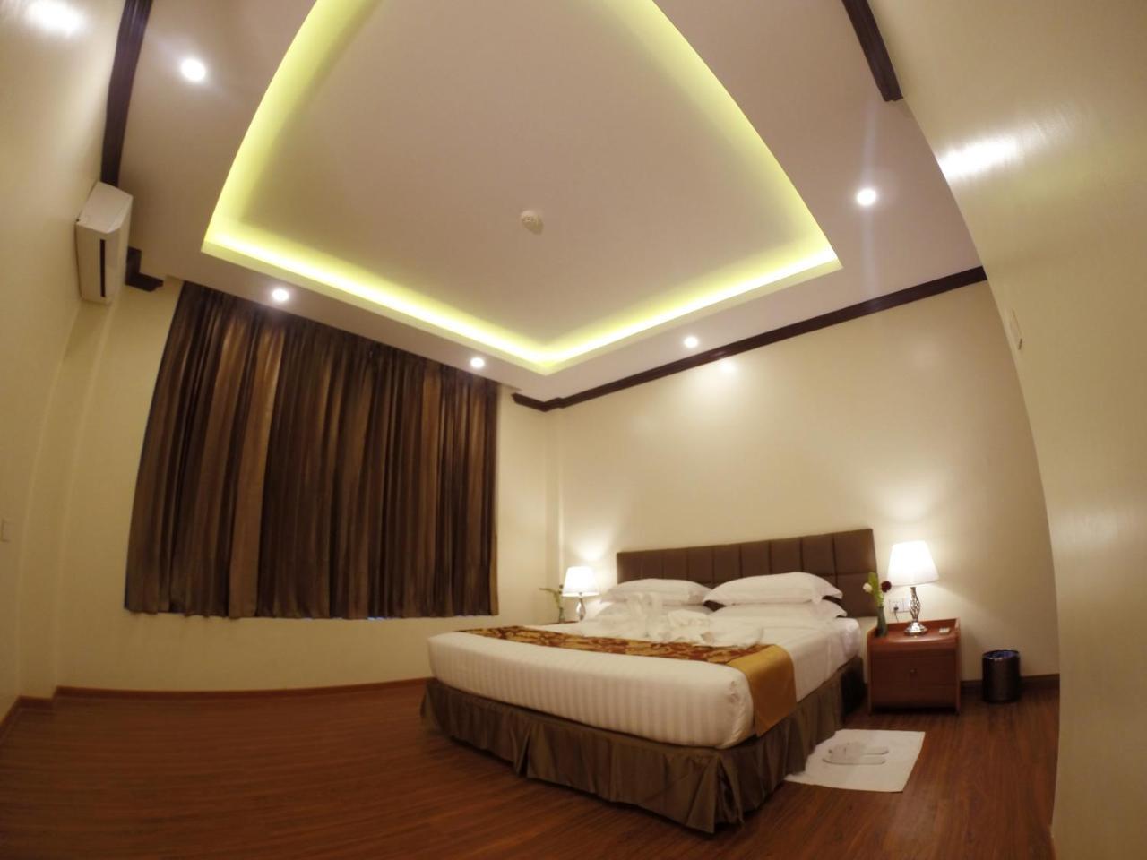 Virati Hotel Yangon Exterior foto