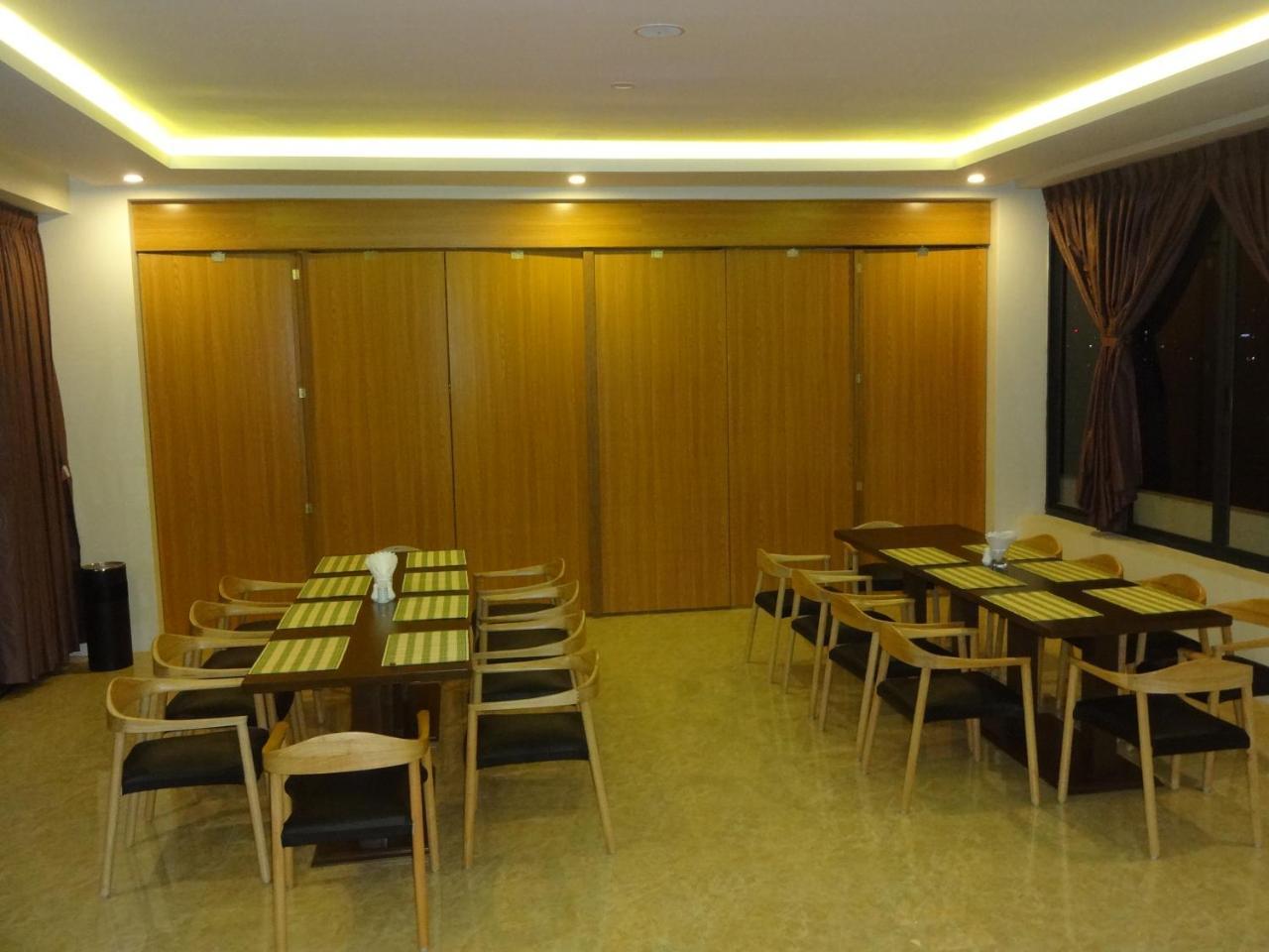 Virati Hotel Yangon Exterior foto