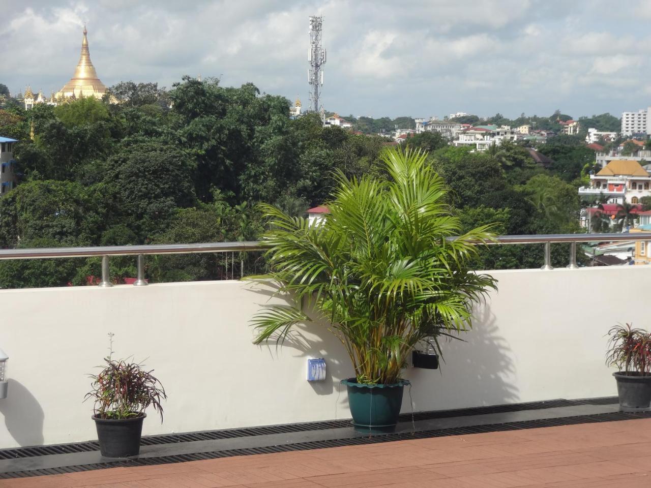 Virati Hotel Yangon Exterior foto