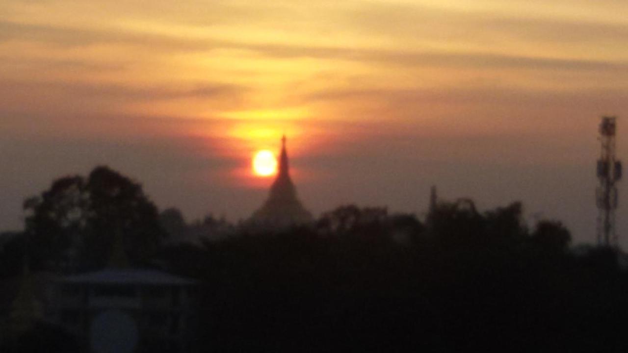 Virati Hotel Yangon Exterior foto