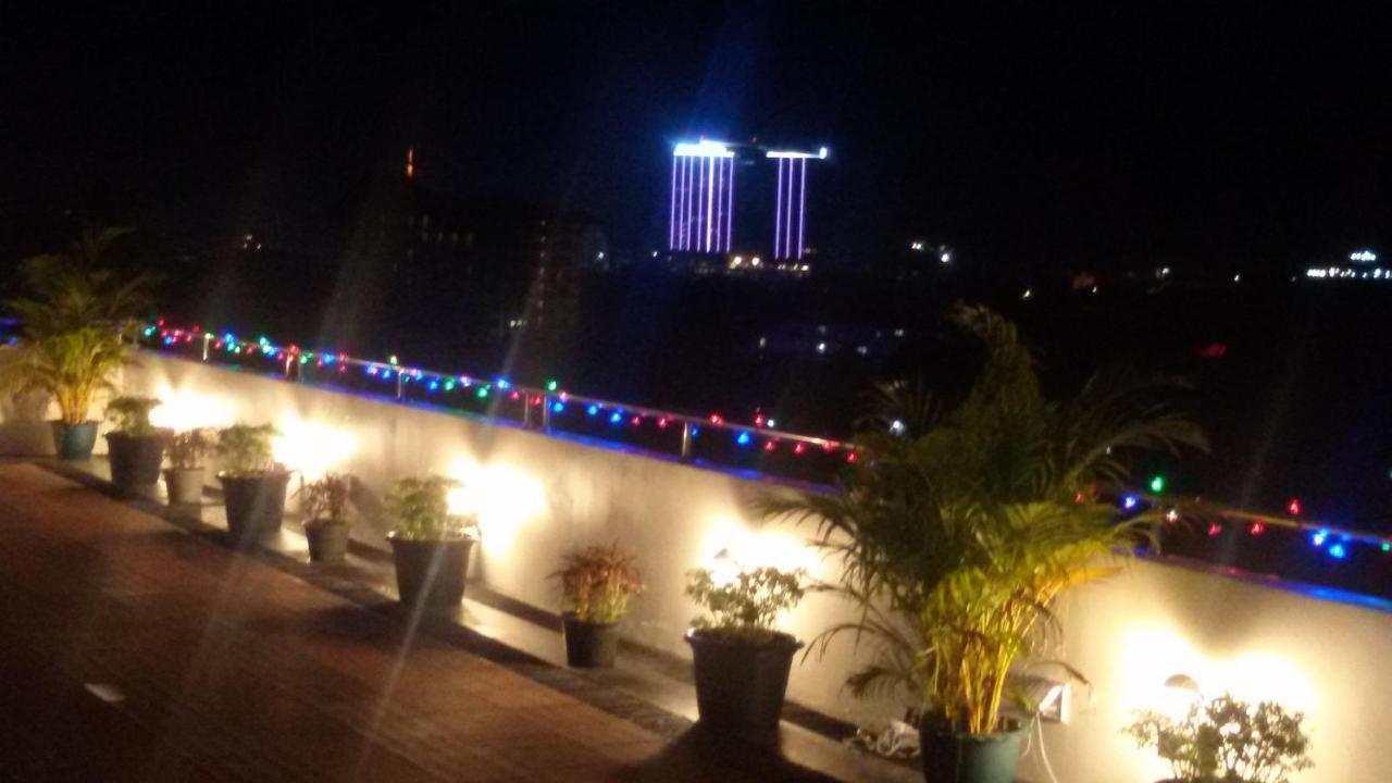 Virati Hotel Yangon Exterior foto